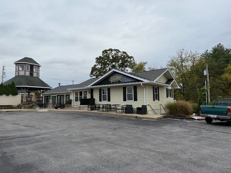 Project Upshot Coffee Sparkles with a Fresh Clean-Up and Holiday Lighting image