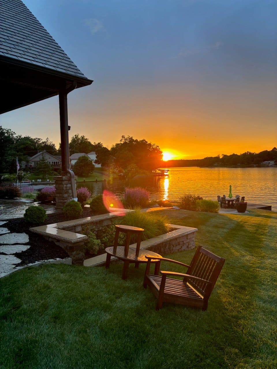 Bright Lakefront Views with Professional Cleaning image
